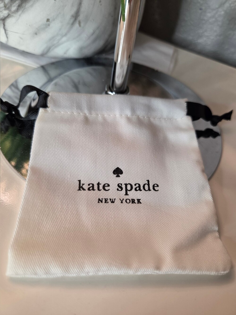 Kate Spade White Drawstring Jewelry Dustbag